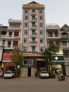 Khách Sạn Hương Sơn - Làng Thành