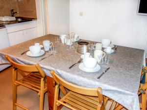 Appartements Apartment Pierres Blanches F et H by Interhome : photos des chambres