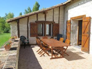 Maisons de vacances Holiday Home La Grange Jacques by Interhome : photos des chambres