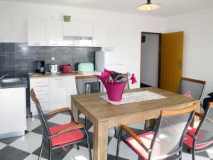 Apartment Tomislav-2 by Interhome