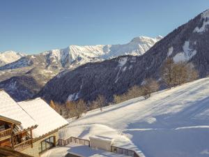 Appartements Apartment Les Alpages du Corbier-10 by Interhome : photos des chambres