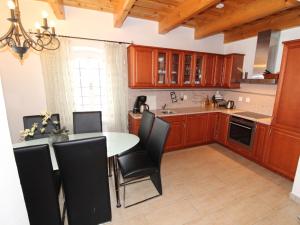 Holiday Home Frilo by Interhome