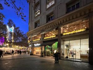 Passeig de Gràcia by Enjoybcn