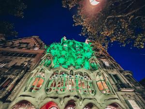 Passeig de Gràcia by Enjoybcn