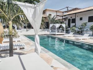 Villa Pinolo by Kabana