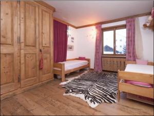 Apartment in villa in the heart of Sankt Moritz-Dorf
