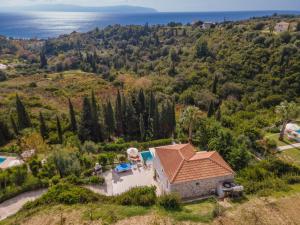 Villa Mounda Poseidon, Sea View Villa with pool