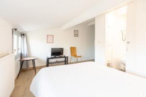 Hotels Hotel Edmond Rostand : photos des chambres