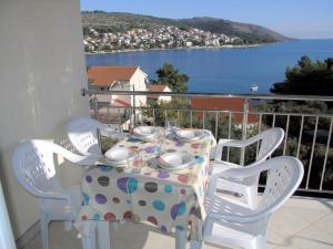 Apartment in Okrug Gornji with sea view, terrace, air conditioning, WiFi 5069-2