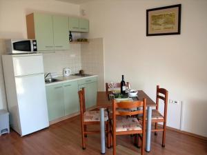 Apartment in Okrug Gornji with sea view, terrace, air conditioning, WiFi 5069-3