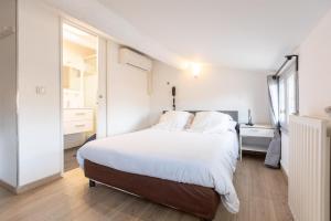 Hotels Hotel Edmond Rostand : photos des chambres