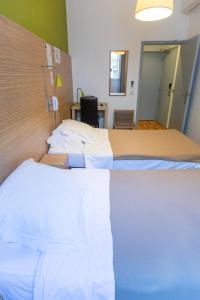 Hotels Hotel Edmond Rostand : photos des chambres