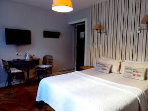 Hotels Hotel La Caravelle : photos des chambres