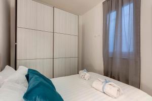 Abigail Apartment by Mamo Florence