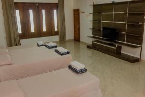 CASA NA PRAIA - 5 QUARTOS - PISCINA - CHURASQUEIRA e VISTA EXTRAORDINARIA - 20 PESSOAS