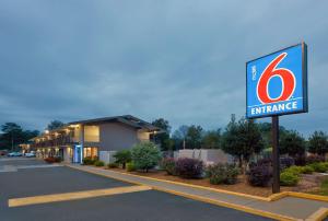 Motel 6-Columbus, GA - 3hvězdičkové hotely ve městě Columbus