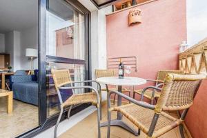 Apartamento junto a la playa 4p piscina y parking