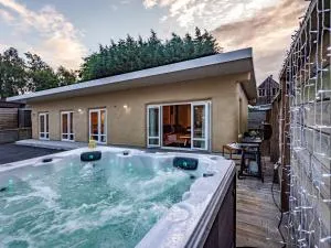 The Yellow Straw House - Rangataua Holiday Home - 怀乌鲁