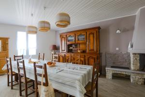 Maisons de vacances Charmante maison pour 10 personnes : photos des chambres