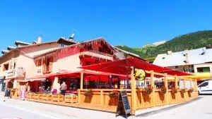 阿尔皮斯克迪亚酒店 - 蒙热内夫尔 阿尔皮斯克迪亚酒店 - 蒙热内夫尔