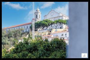 HOME4U - Mouraria Typical Neighborhood