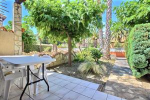 Maisons de vacances Gite la Capelle Roquefort des Corbieres Sigean Narbonne Aude : photos des chambres