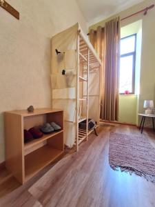 Ex-Block District charming studio apartment with treeish sorrounding view!