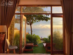 CHILL HOUSE by the beach