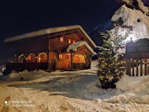 Chalets Chalet Altitude 1057 : photos des chambres