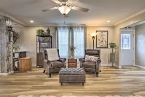 Lakefront Home with Deck, Fishing Dock and Canoe! - Long Crossing