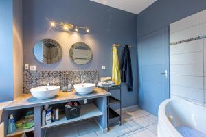 Appartements Appartement Domloc : photos des chambres