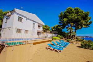 Celia - oceanfront villa in Costa Blanca