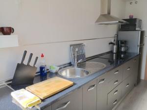 confortable y luminoso piso 5 camas