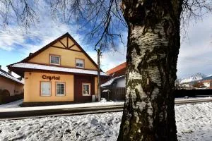 水晶民宿酒店 - 斯塔拉·里斯拉