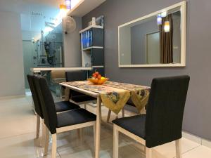 KS1 HOMESTAY SKY MIRROR DOUBLE STOREY HOUSE (4BR)