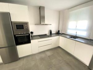 Casa moderna, piscina, playa, TV75, Netflix, PS4