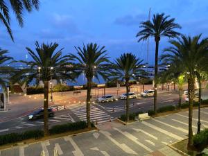 Apartamento centro de Dénia 1ra linea, vistas puerto y mar