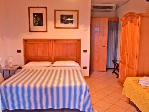 Double or Twin Room with Garden View room in Agriturismo Il Magicorto