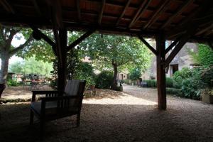 Maisons de vacances La Vieille Ferme: superbe complexe de 3 gites en pierre avec Piscine au coeur du Perigord Noir : photos des chambres