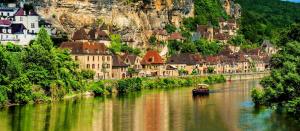 Maisons de vacances La Vieille Ferme: superbe complexe de 3 gites en pierre avec Piscine au coeur du Perigord Noir : photos des chambres