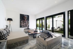 Jungle`s Door Ubud by Love is Simple