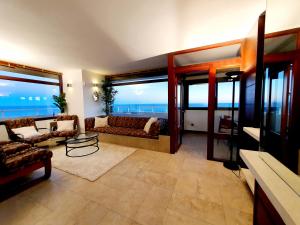 Apartment with Sea View room in playamar
