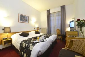 Hotels Hotel d’Angleterre Grenoble Hyper-Centre : photos des chambres