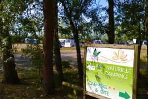 Chalets Camping La Loire Fleurie : Emplacement Nu