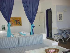Studio (2 Adults)