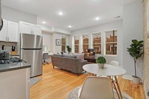 1BR Deluxe Apartment near Shops & Cafés - Ashland 1F