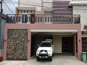 Guest House Omah Ningrat Bandung - Rantjakalong