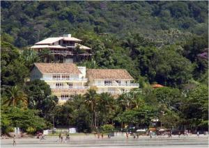 Duplex cobertura na praia em condomínio familiar