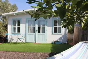 בקתות שחר - Yonatan