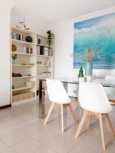 Santa Cruz Harbor Views: seaside prime location